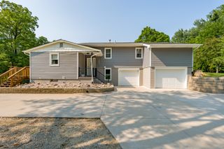 3224 11th Street, Moline, IL 61265
