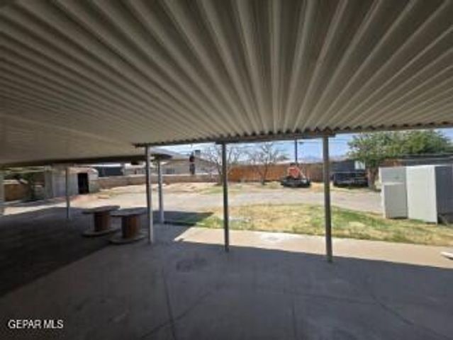 323 Mary Jeanne Lane, El Paso, TX 79915