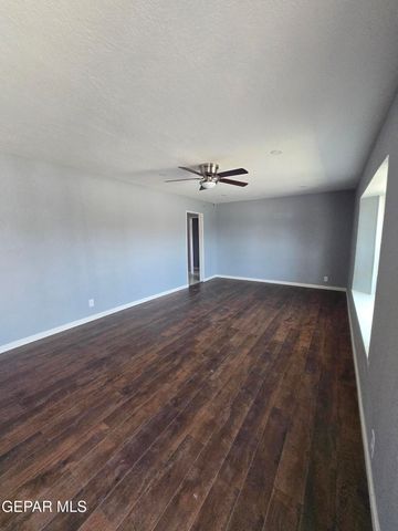 323 Mary Jeanne Lane, El Paso, TX 79915