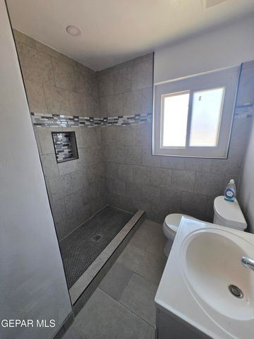 323 Mary Jeanne Lane, El Paso, TX 79915