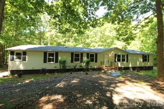 1320 Smith Woods Lane, Hickory Grove, SC 29717