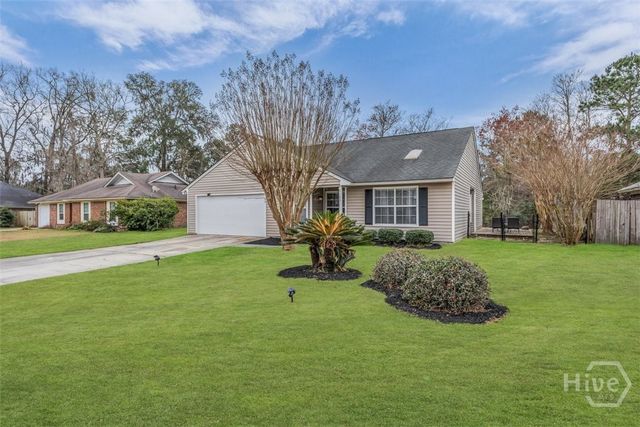 26 Whippoorwill Lane E, Richmond Hill, GA 31324