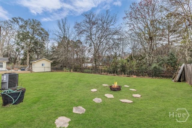 26 Whippoorwill Lane E, Richmond Hill, GA 31324