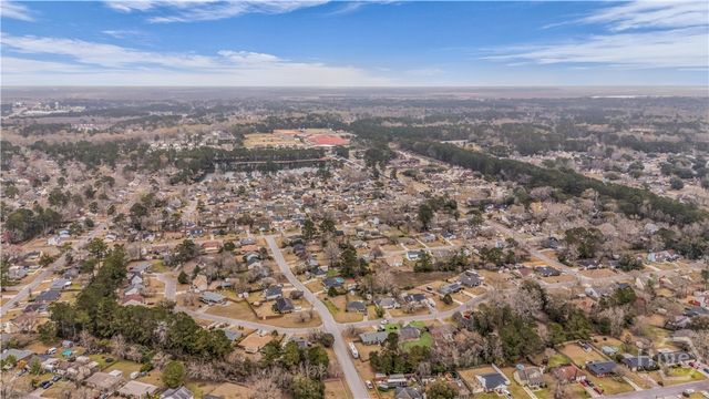 26 Whippoorwill Lane E, Richmond Hill, GA 31324