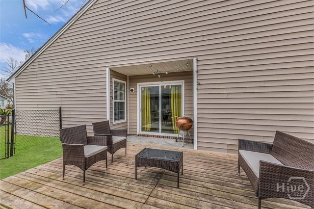 26 Whippoorwill Lane E, Richmond Hill, GA 31324