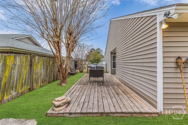 26 Whippoorwill Lane E, Richmond Hill, GA 31324