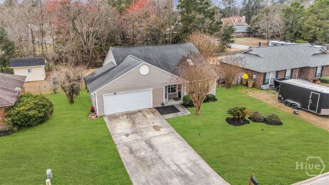 26 Whippoorwill Lane E, Richmond Hill, GA 31324