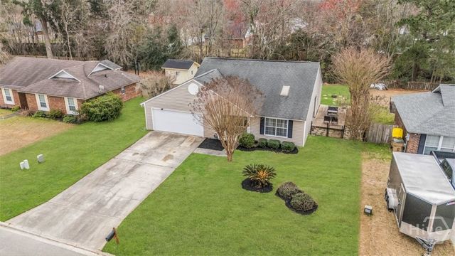 26 Whippoorwill Lane E, Richmond Hill, GA 31324