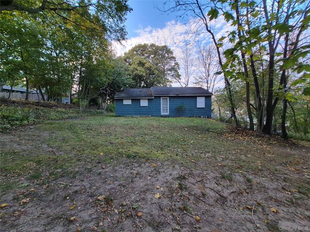 19 Carlisle Drive, Northport, NY 11768