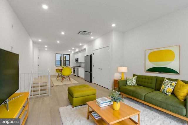 2007 CAMBRIDGE ST, Philadelphia, PA 19130