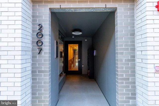 2007 CAMBRIDGE ST, Philadelphia, PA 19130