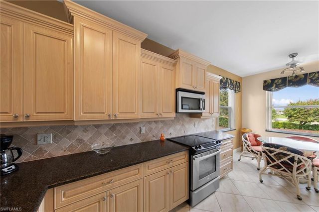 8086 Queen Palm LN 328, Fort Myers, FL 33966