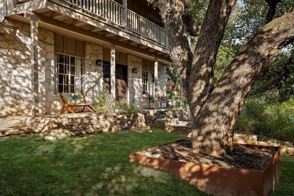 3908 Knollwood DR, Austin, TX 78731