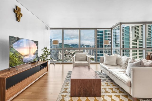 1177 Queen Street 2909, Honolulu, HI 96814