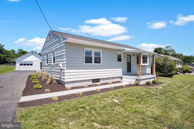 1125 TURNPIKE RD, Elizabethtown, PA 17022