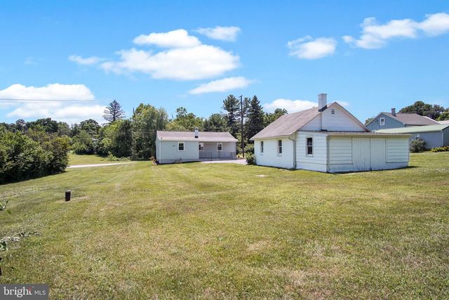 1125 TURNPIKE RD, Elizabethtown, PA 17022