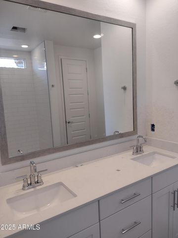 1536 W Corral Road, Phoenix, AZ 85041