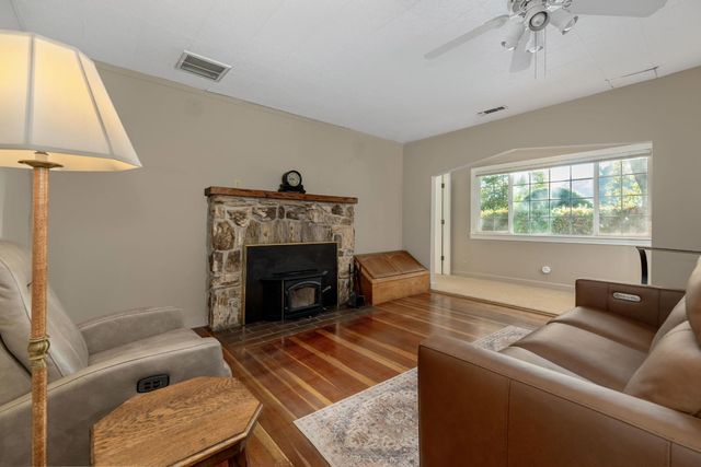 12602 Spenceville Rd, Penn Valley, CA 95946