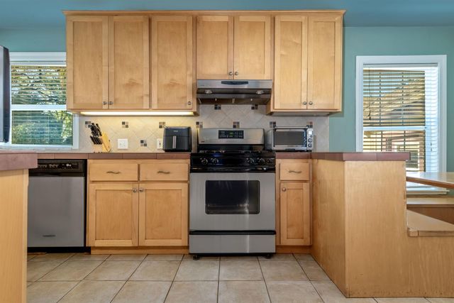 12602 Spenceville Rd, Penn Valley, CA 95946