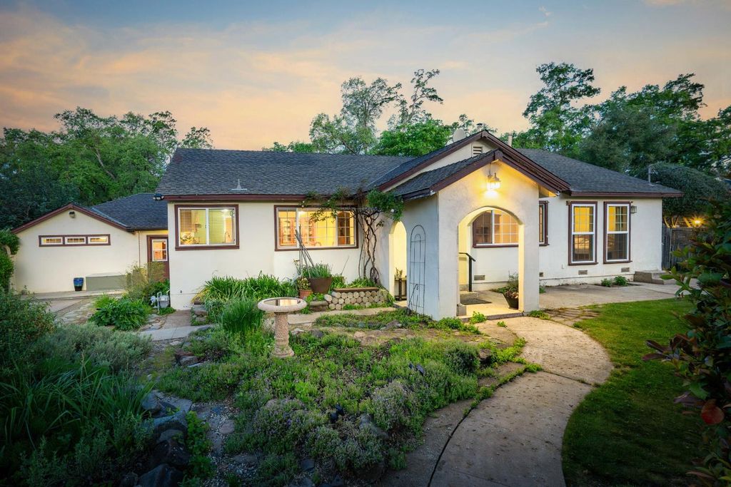 12602 Spenceville Rd, Penn Valley, CA 95946