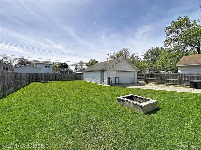 28455 Birchlawn Street, Garden City, MI 48135