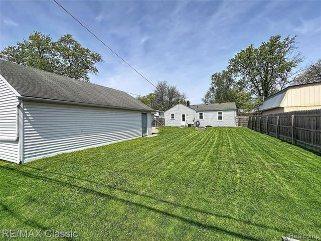 28455 Birchlawn Street, Garden City, MI 48135