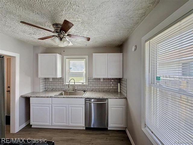 28455 Birchlawn Street, Garden City, MI 48135