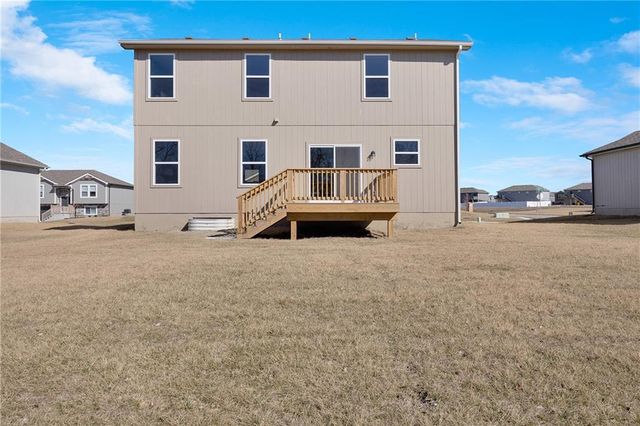 600 Wild Lupine Lane, Raymore, MO 64083