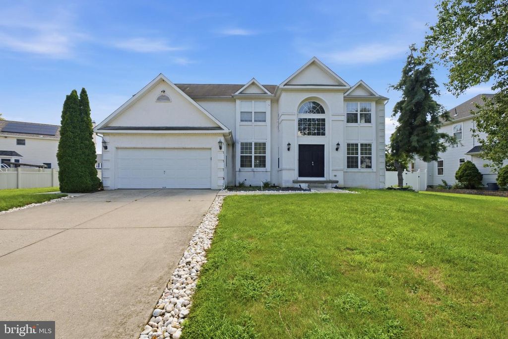 109 INDEPENDENCE DR, WOODBURY, NJ 08096 — exterior