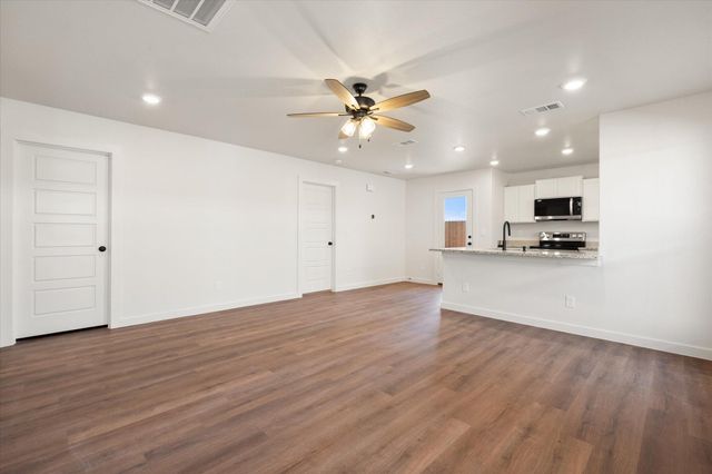 13808 Flint Avenue, Lubbock, TX 79423