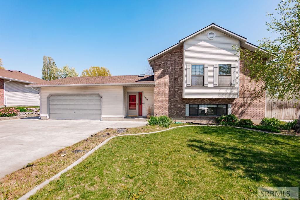 1825 Burlwood Drive, Idaho Falls, ID 83402