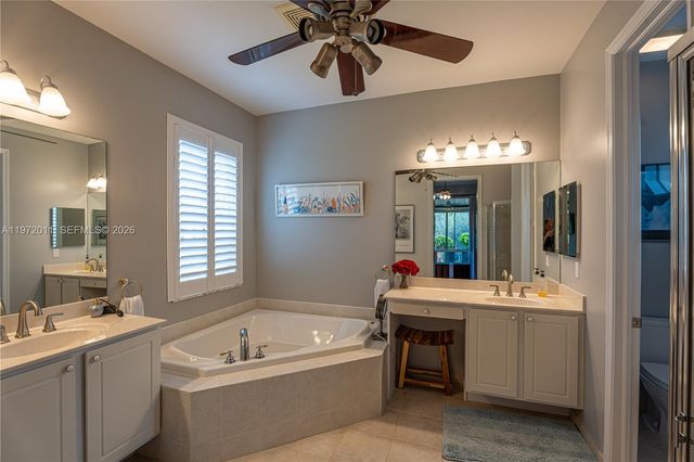 6918 SE Sleepy Hollow Ln, Stuart, FL 34997