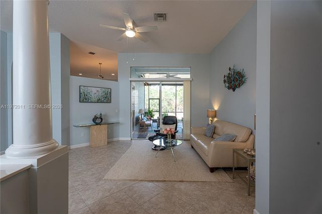 6918 SE Sleepy Hollow Ln, Stuart, FL 34997