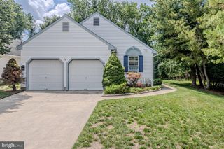 25 GLENVIEW WAY E, Gibbsboro, NJ 08026
