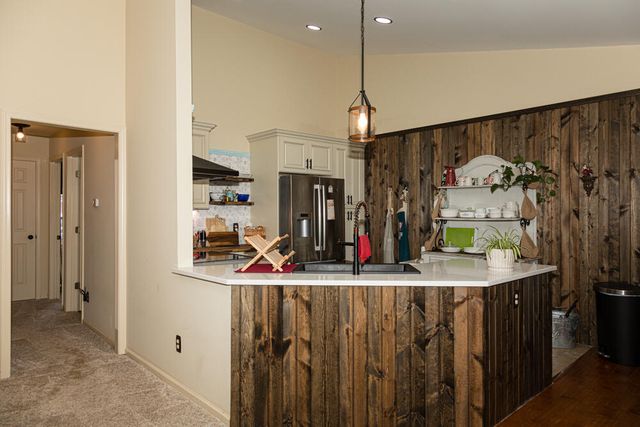 748 Eureka Drive, Versailles, KY 40383