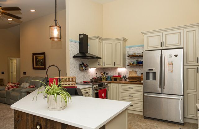 748 Eureka Drive, Versailles, KY 40383