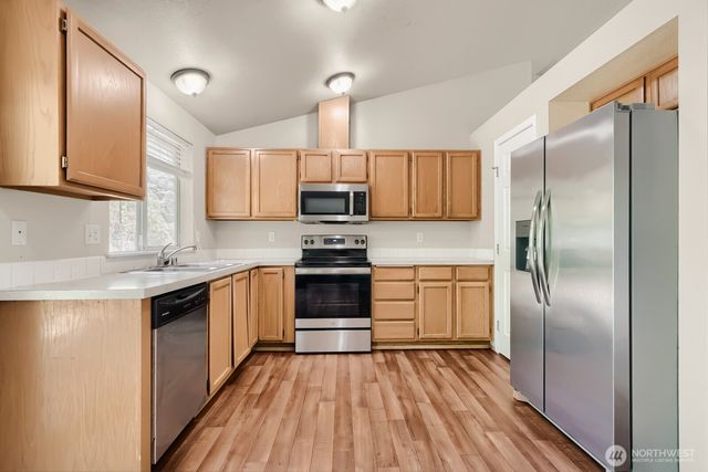 13004 8th Avenue E, Tacoma, WA 98445