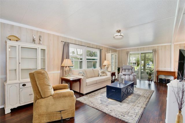 105 CANAL VIEW, Eustis, FL 32726