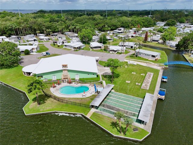 105 CANAL VIEW, Eustis, FL 32726