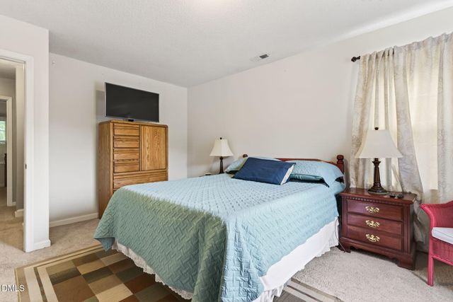 2941 Faversham Place, Raleigh, NC 27604