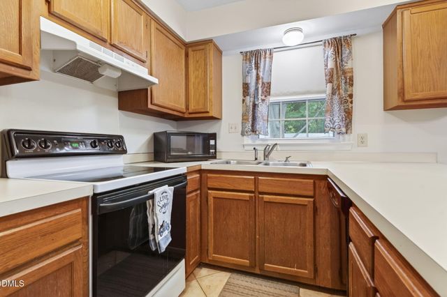 2941 Faversham Place, Raleigh, NC 27604
