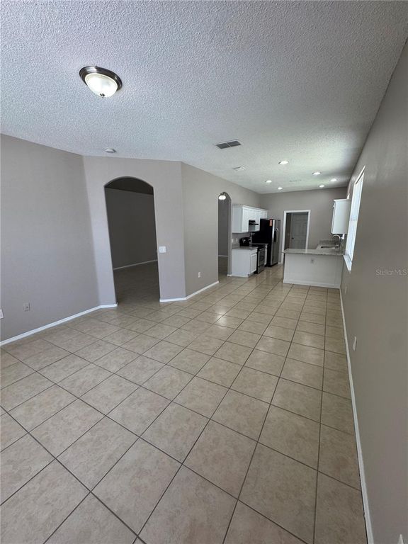 Image 7 of property listing at 1671 ISLEBROOK DRIVE, Orlando, FL 32824