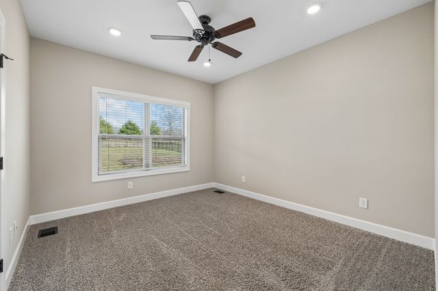 4155 Ironwood Dr, Greenbrier, TN 37073