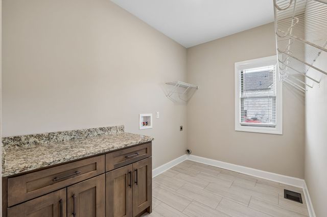 4155 Ironwood Dr, Greenbrier, TN 37073