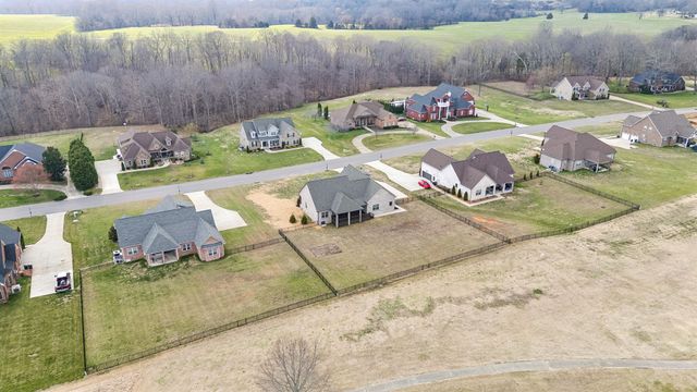 4155 Ironwood Dr, Greenbrier, TN 37073