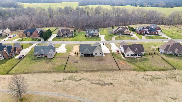 4155 Ironwood Dr, Greenbrier, TN 37073