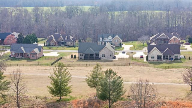 4155 Ironwood Dr, Greenbrier, TN 37073