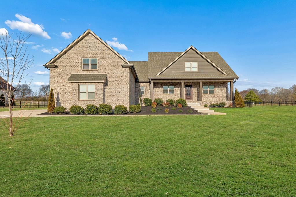 4155 Ironwood Dr, Greenbrier, TN 37073