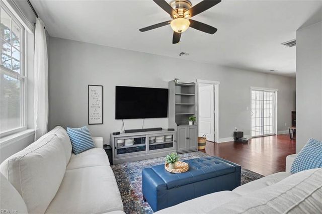 1523 Pucknall DR, Chesapeake, VA 23320