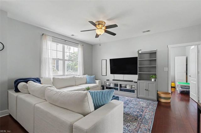 1523 Pucknall DR, Chesapeake, VA 23320